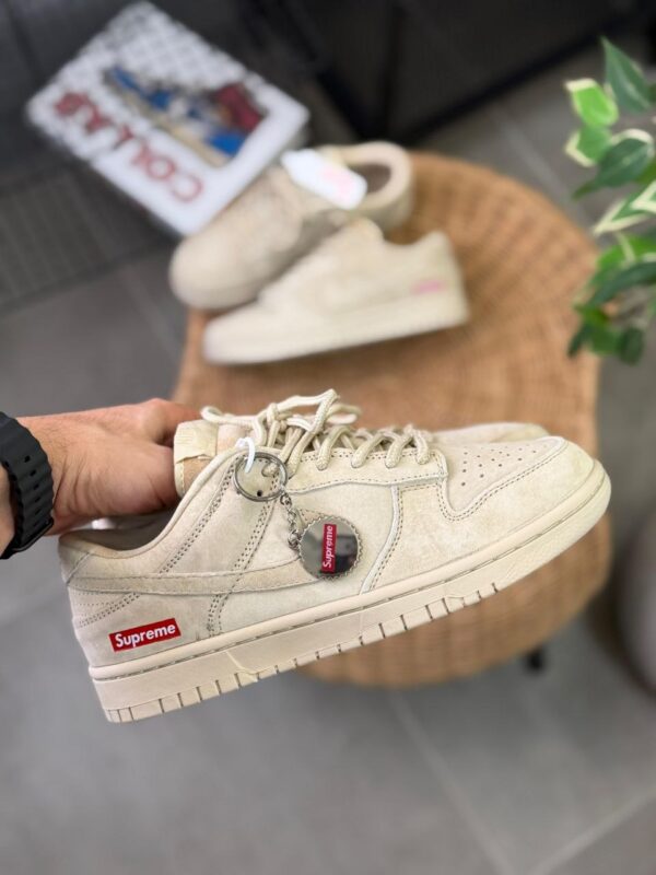 Nike SB Supreme